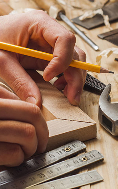 KRISBUL Renovatiebedrijf Afbeelding Gespecialiseerd In Timmerwerk, Houtwerk En Hout Constructies